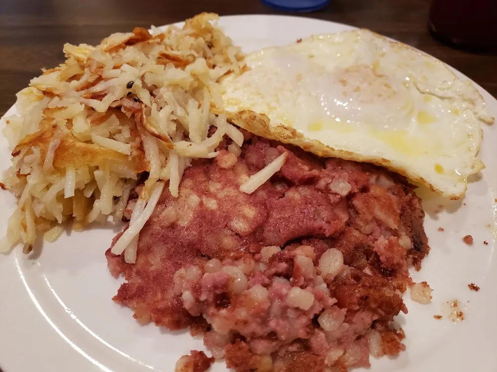 Corned Beef Hash Eggs & Hash Browns
